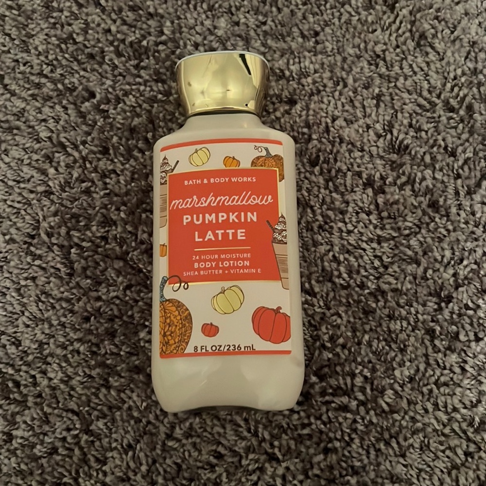 Marshmallow pumpkin latte